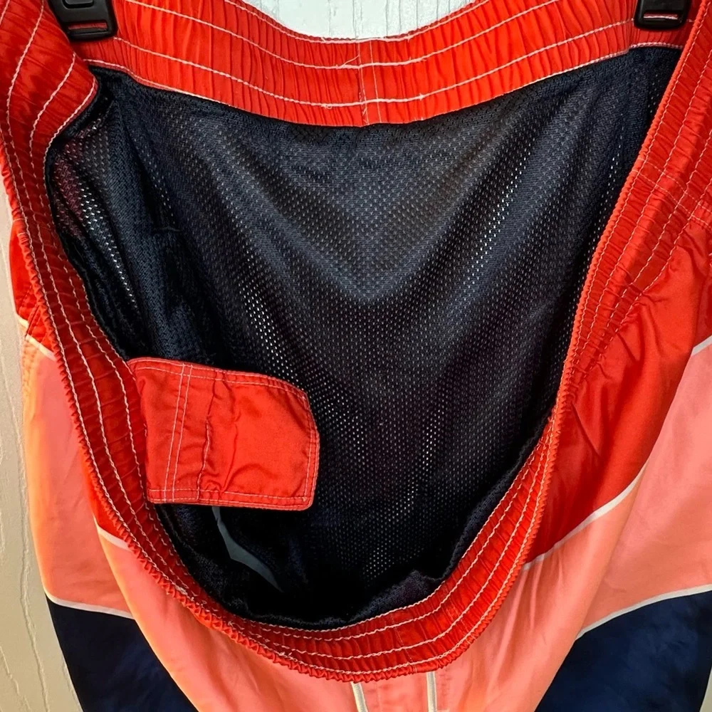 Old Navy red blue colorblock swim trunks men’s‎ XXL Inseam 8” pockets drawstring